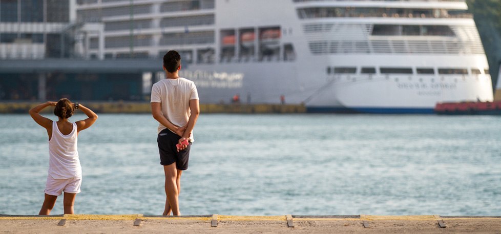 what happens if you run late during a mid-cruise stopover