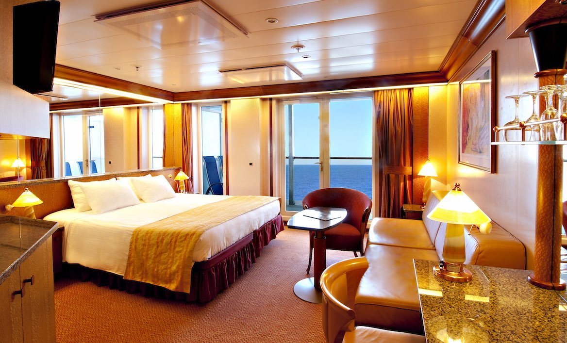 carnival cruise suite room