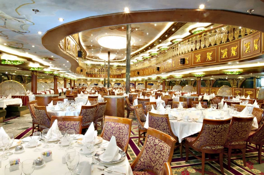 carnival cruise main dining room