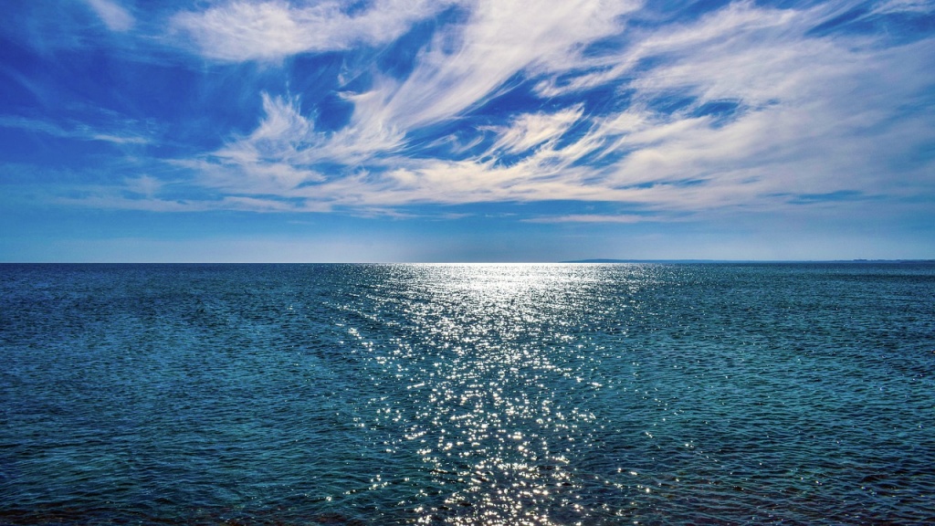 infinity-blue-ocean-horizon